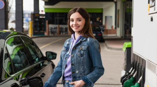 Benzyna 95 niemal ociera się o 6 zł. Minister energii ogłosił maksymalne stawki na weekend