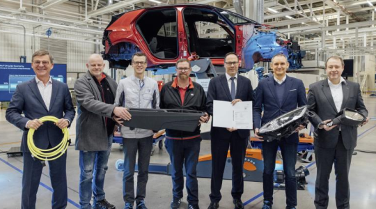 Volkswagen zmienia strategię. Fabryka w Zwickau zajmie się recyklingiem aut