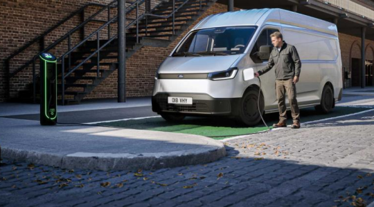Ford Transit City wjeżdża do Polski. Ma 254 km zasięgu i 56 kWh baterii