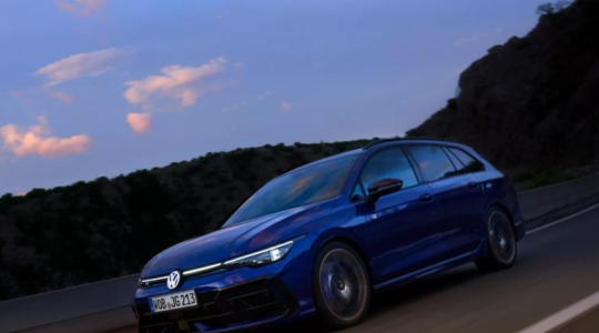 To jeden z ostatnich takich Volkswagenów. 333 KM i ani grama elektryfikacji